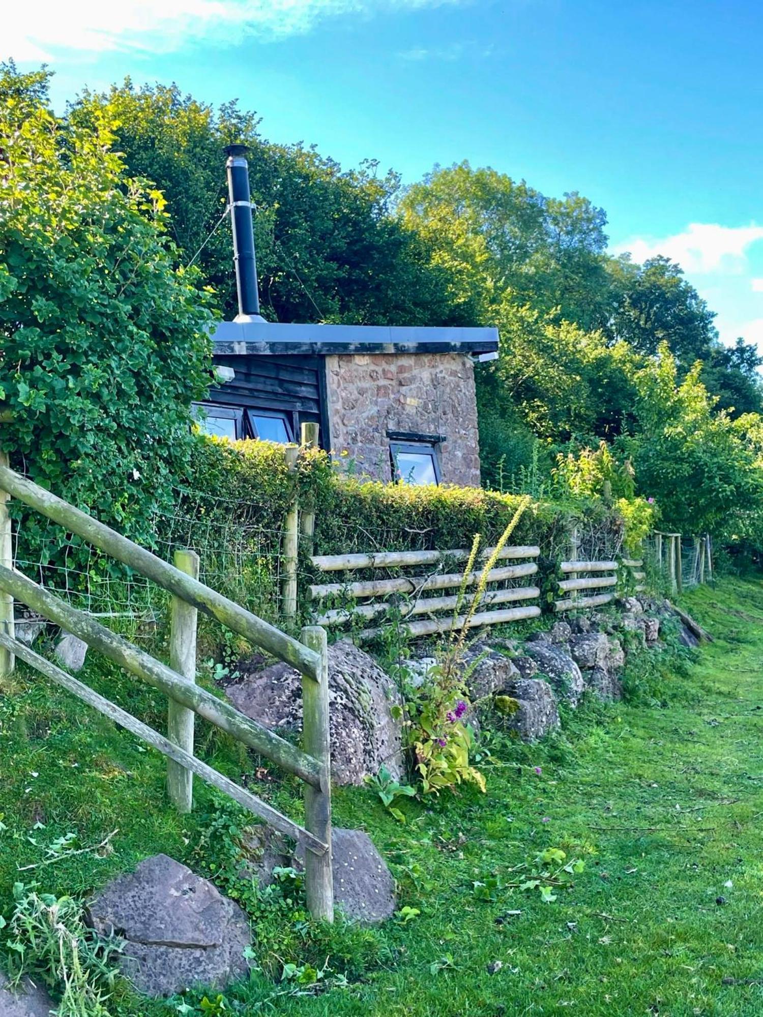 Top Barn Wales 蒙默思 外观 照片